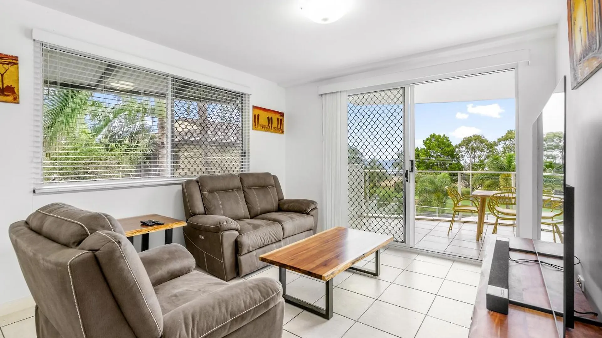 Tingeera Bespoke Beachfront Apartments Hervey Bay Australia